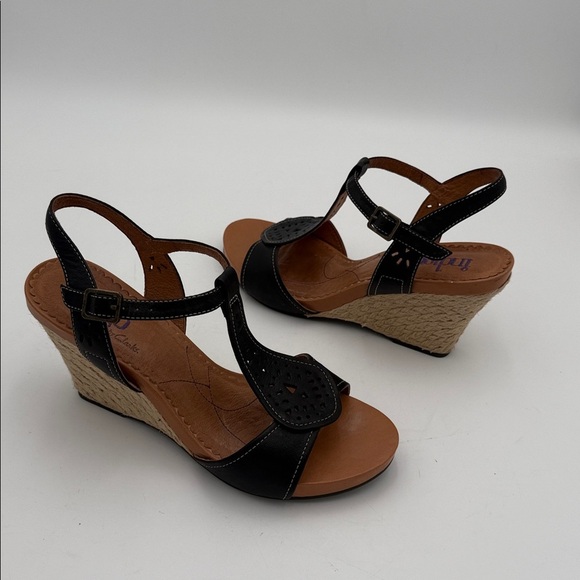 Indigo Shoes - Indigo Clark’s Black Tan Wedge leather Sandals women 11M casual office vacation